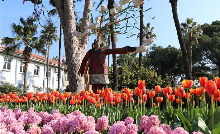 ALANYA LALE, SÜMBÜL VE NERGİSLERLE RENKLENDİ