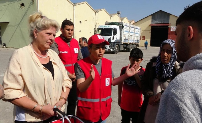 Alman televizyon yıldızı Silvia Wollny'den depremzedelere yardım eli