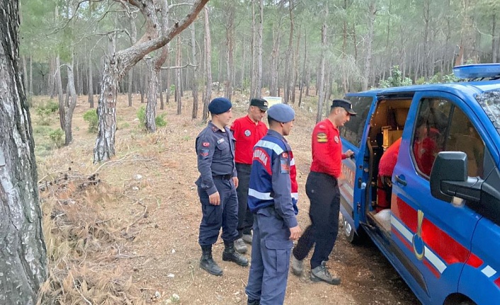 Kumluca'da yürüyüşte kaybolan şahsı jandarma buldu