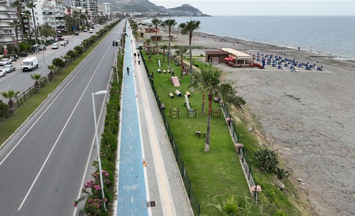 ALANYA BELEDİYESİ’NDEN PATİLİ DOSTLARIMIZ İÇİN YENİ BİR PARK