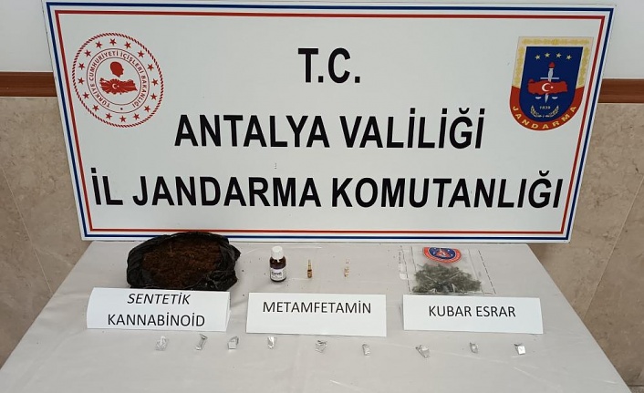 Turizm bölgesinde uyuşturucu satan şüpheli jandarmadan kaçamadı