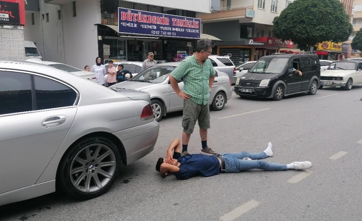 Ambulans gelinceye kadar başından ayrılmadı