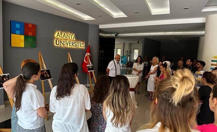 Alanya Üniversitesi’nde 15 Temmuz fotoğraf sergisi