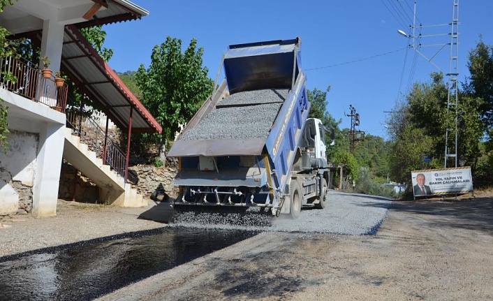 Beldibi yolunda asfalt çalışmaları başladı