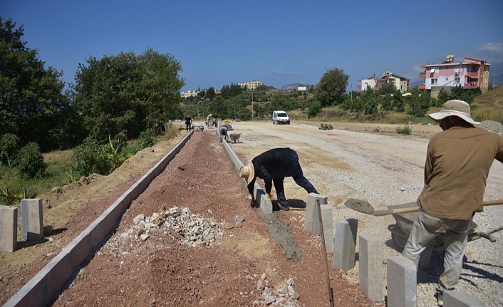 ÜNİVERSİTE YOLU’NDA KALDIRIM ÇALIŞMASI BAŞLATILDI