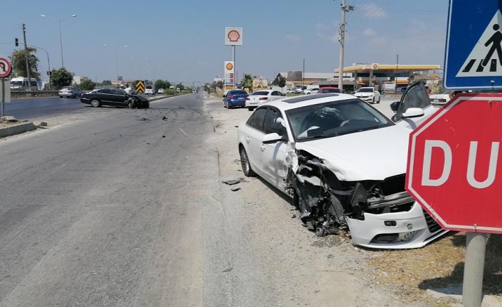 Otomobiller hurdaya döndü:1 sürücü yaralandı