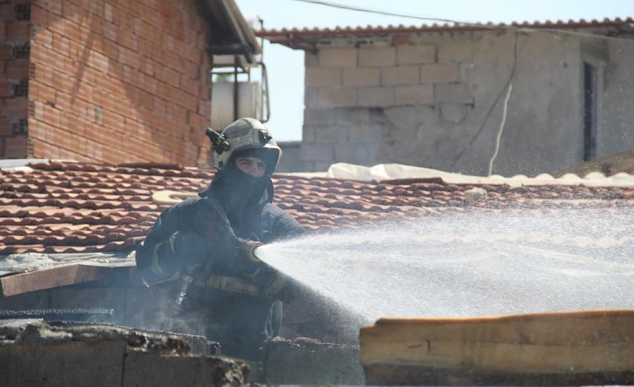 3'üncü kez yandı, bitişikteki ev sahibi isyan etti