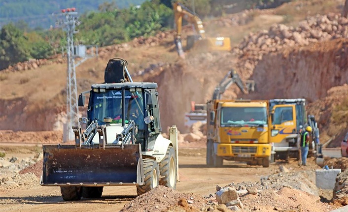 KESTEL 30 METRELİ YOLDA ASFALT ÇALIŞMASI BAŞLATILDI