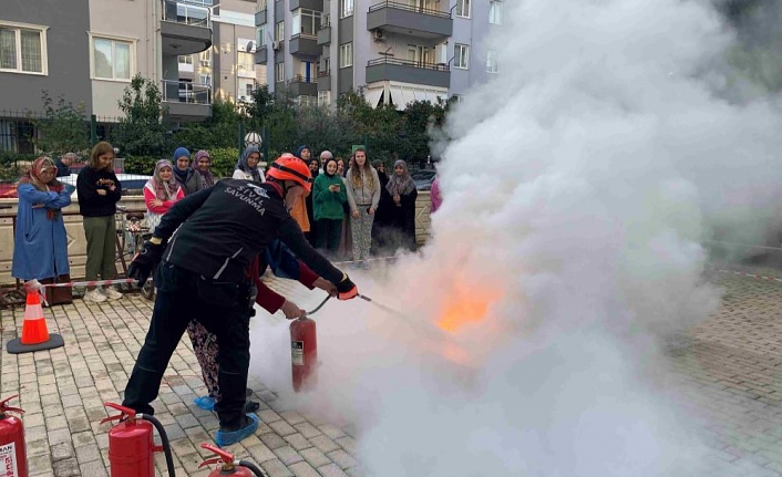 Öğrenci yurdunda yangın tatbikatı