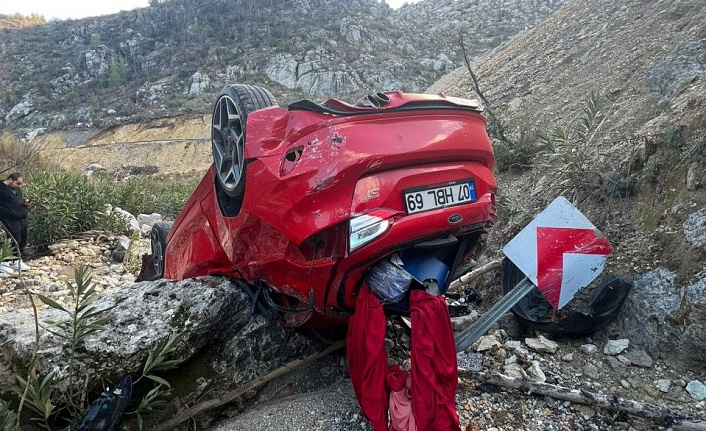 Korkunç Kaza! Hurdaya Dönen Otomobil