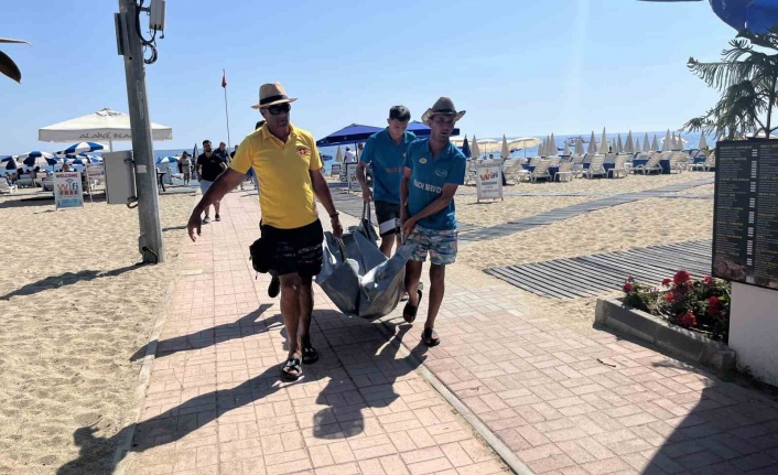 Tatile geldiği Alanya’da güneşlenirken hayatını kaybetti