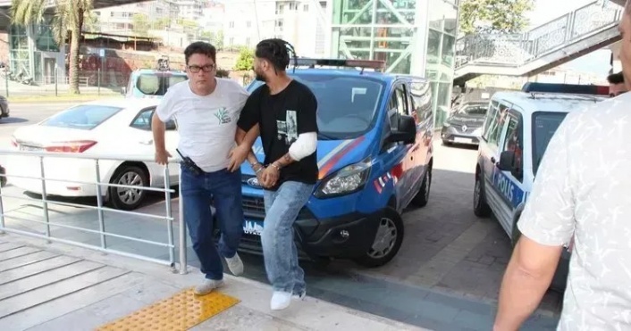 Alanya’da ağır yaralanan barmen hayatını kaybetti!
