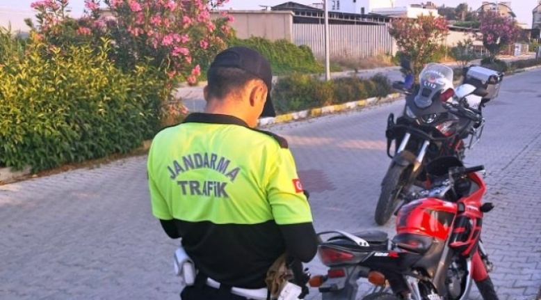Alanya’da motosiklet sürücülerine ceza yağdı