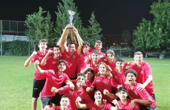 Alanyaspor U17 takımı şampiyon oldu