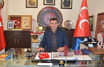 Türkdoğan: Ayinesi iştir kişinin, pankarta bakılmaz!