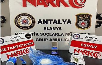 Alanya'da uyuşturucu tacirleri polisten kaçamadı