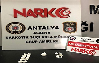 Manavgat’tan Alanya’ya gelen uyuşturucu polise takıldı