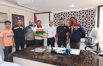 Şimşekler'den Müdür Patat'a ziyaret