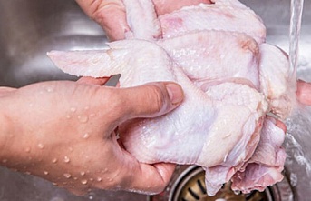 Tavuk pişirmeden önce yıkanır mı?