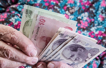 Yüksek emekli maaş şansı! 3600 ek gösterge yazılı vaade dönüştü!