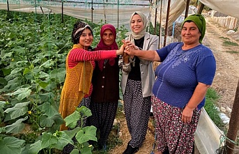 AK Kadınlar, emekçi kadın çiftçileri unutmadı