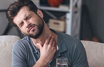 Bir kaşığı boğaz ağrısı ve öksürüğü bitiriyor