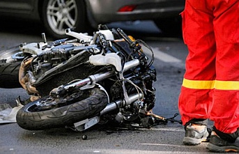 Sakın kaskı çıkarmayın! Motosiklet kazasında ilk yardım kuralları