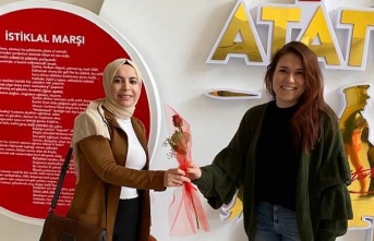 AK Kadınlar Alanya'da Öğretmenler Gününü kutladılar
