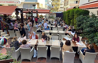 Alanya'da öğrenciler ve yangın zedeler unutulmadı