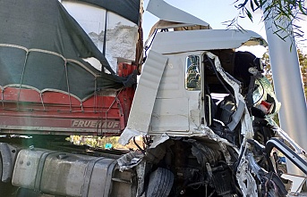 Alanya’da yoldan çıkan TIR, ortalığı savaş alanına döndürdü