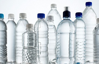 Büyük markaların şişe sularında plastik maddeler bulundu!