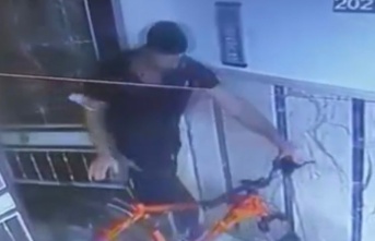Alanya'da apartmandan bisiklet çaldı!