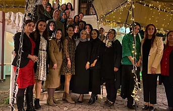 Alanya Ak Parti Kadın Kolları 1. yılı yemekte kutladı