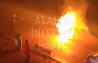 Alanya'da seyir halindeki motosiklet bir anda alev aldı
