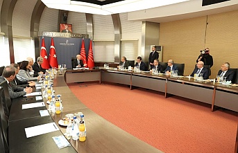 Başkan Böcek Kılıçdaroğlu ile görüştü