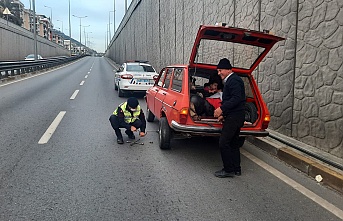 Alanya’da sürücünün imdadına jandarma yetişti