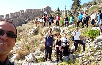 Alanya'da zam stresini yürüyerek attılar