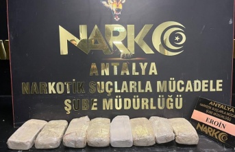 Ormanlık alana saklanmak istenen 4 kilo eroin ele geçirildi!