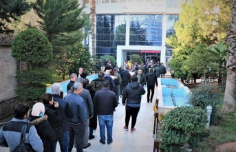 Cumhurbaşkanı Erdoğan’ın müjdesinin ardından vatandaşlar gözlerini SGK önünde açtı