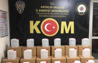 Polisten yılbaşı öncesi sahte ve kaçak alkol operasyonu!