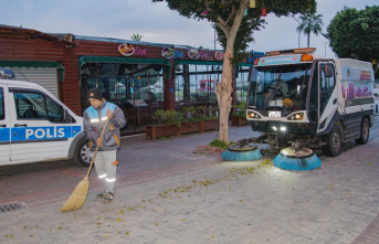 ALANYA BELEDİYESİ KENT TEMİZLİĞİNDE 7/24 GÖREVDE