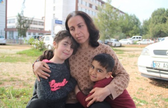 Depremde 3 kardeşi ve annesini kaybetti, göz pınarları kurudu!