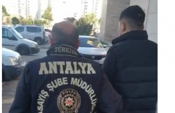 Polis ve savcı olarak kendini tanıtıp 2 milyon 810 bin TL para aldı!