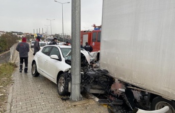 Park halindeki araca arkadan çarptı, aracın sürücüsü yaralandı!