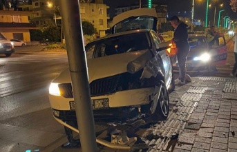 Hastane dönüşü kaza yapan polis, hayatını kaybetti