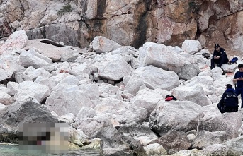 Turistler fark etti, adada kadın cesedi bulundu