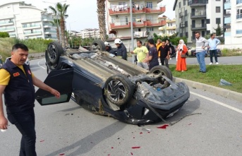 Takla atan kadın sürücü gözyaşlarına hakim olamadı