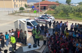 Trafik ekipleri 380 öğrenciye ve 32 öğretmene trafik eğitim semineri verdi