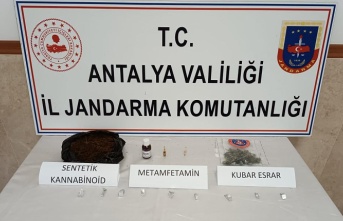 Turizm bölgesinde uyuşturucu satan şüpheli jandarmadan kaçamadı