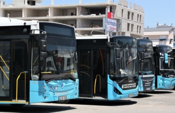 Turizm sezonunu açan Antalya'da toplu taşımada 17 bin TL maaşla şoför bulunamıyor